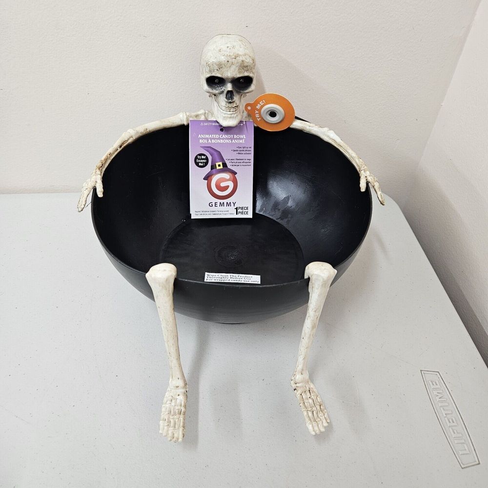 Gemmy Animated Halloween Red Eyes Talking Skeleton Skull Head Candy Bowl